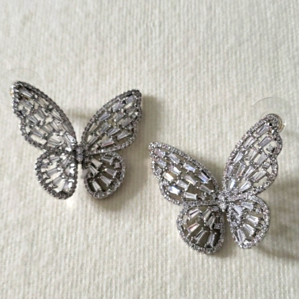 Butterfly Earrings 🦋